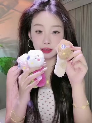 可爱到冒泡的毛绒小熊发夹!还真的很好用啊#种草 #发型教程 #发夹 #少女感 #温柔风