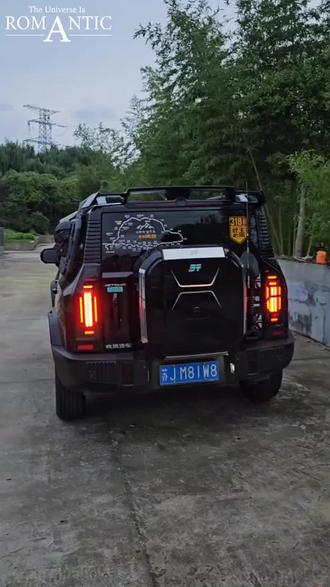 适用捷途旅行者山海T2呼吸尾灯刹车爆闪灯防追尾后杠灯改装配件