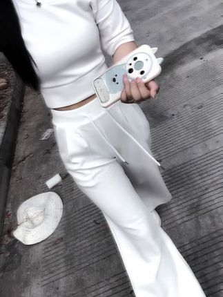 无法讨好全世界,那就先讨好自己。#高级感穿搭 #极简穿搭 #套装显瘦穿搭 #轻熟穿搭 #夏日穿搭小心机