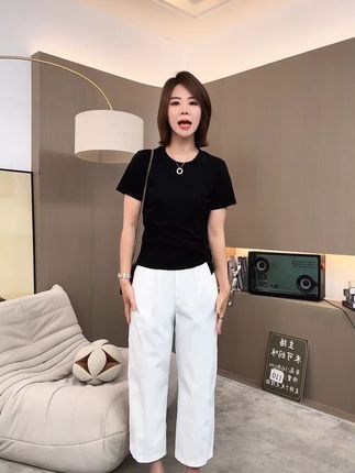 #夏季穿搭 #谁穿谁好看 #简约穿搭 #面料舒适透气 #显高显瘦显腿长