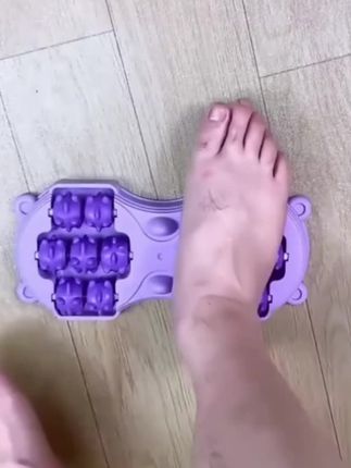 东络迪脚底按摩器14轮足底按摩滚轮家用升级款足底艾灸防滑凸点式#足底按摩器 #脚底按摩器 #足底按摩滚轮 #足底按摩好处多 #脚底按摩