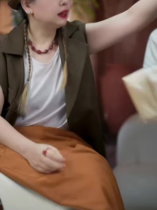 #爆款热卖中 春秋感百搭宽松显瘦复古提花上衣新中式国风短外套女气质洋气时尚#时髦精 #最新穿搭 #优雅精致穿搭 #休闲大气穿搭