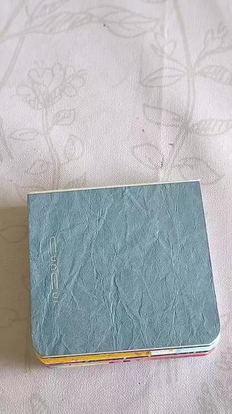 第一本翻翻乐 历时两个多月,我的第一本丙烯马克笔翻翻乐终于是画完了,第一本画的主题最多的还是水果系列,你是从哪一幅画开始认识我的呢~马上开第二本了,大家有什么好素材吗?欢迎评论区分享哦~你们第一幅画画的什么呀?也可以分享给我哦~我想看看大家漂亮的画 #拿起笔就能画 #每日一画 #跟我一起学画画 #创作者中心 #创作灵感