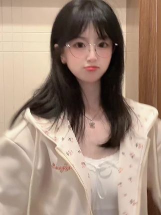 都说年少不知少年愁~ #今日份可爱分享