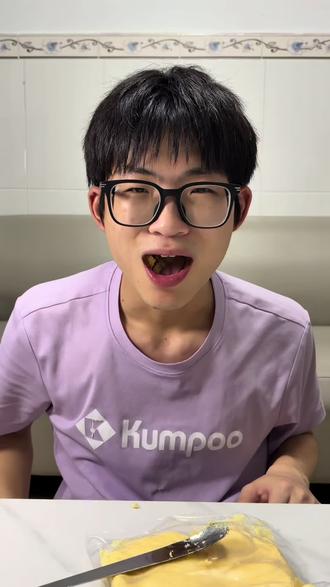 网传超火干噎酸奶!真的好吃? 有没有宝子跟我一样好奇了很久的!#美食 #零食测评 #零食推荐 #测评#干噎酸奶