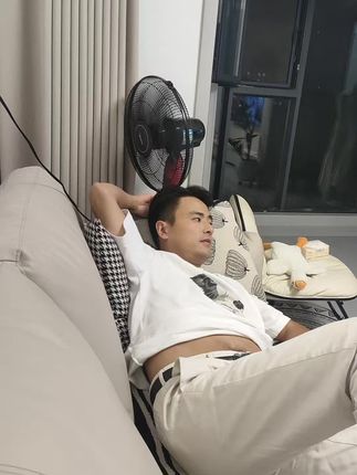 生活需要工作,但生活从来不是只有工作。