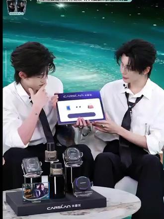 显眼包是快乐小王子,上次Wink采访不还快乐小狗吗?这段时间经历了啥???
#我的大明星一定红透半边天 #我担秒了全世界 #嗑糖 #撒花