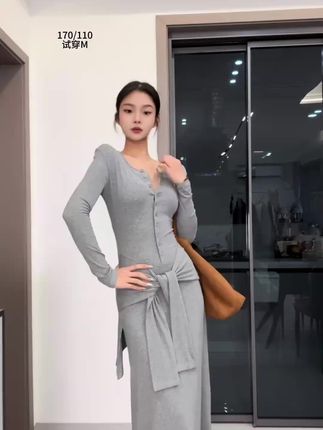 #连衣裙 #早秋穿搭 #新款上新 #入秋穿搭 #早秋新品