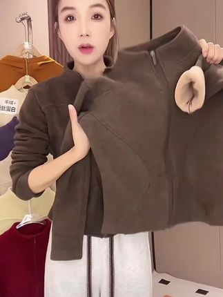 醉梓菡加绒加厚短外套女秋冬外穿2025新款羊羔绒立领保暖瑜伽上衣#休闲外套 #宽松外套 #时尚外套 #休闲上衣 #时尚上衣