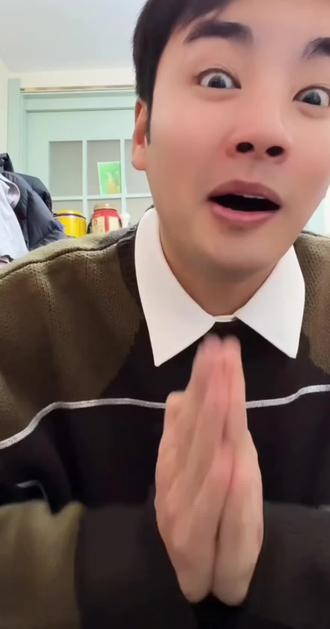 一场直播提炼10分钟--惦记粉丝的Sai迷头子#闫东 休息期间依然努力把活力阳光的一面呈现给大家。我们继续做他的乖粉丝宝宝,我们不争,不辩,只管努力做好自己,爱自己。接下来还有很多吉剧演出 《三请樊梨花》《真假孙悟空》等,去支持#青年戏曲传播者 @闫东闫大美人儿 #传播戏曲文化 #御弟哥哥 @我可不是大sai迷 支持@长春文旅 @悠游吉林·吉林文旅
🤞🤞@闫东 越来越好