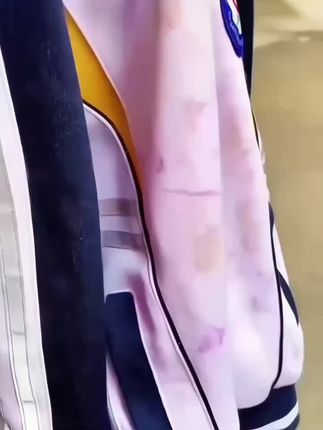 自从有了这个#泡泡净,穿白衣服再也不用担心了,洗完衣服柔软鲜亮,还有一股清香#校服净#污渍轻松去除 #小妙招