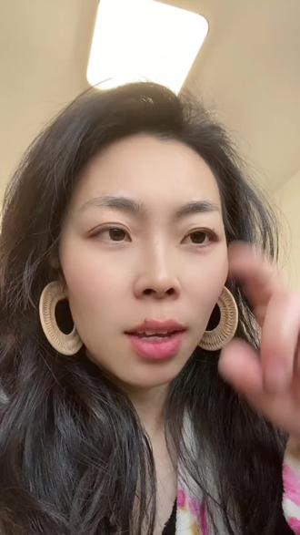 每天用这个App刷美剧学英语✌️。AI实时翻译+语法解析,连《老友记》《小谢尔顿》全季资源都有!还能练口语测评发音,一个账号全设备通用~#学英语