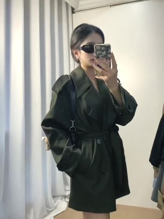 早知道卖衣服还要天天写文案当初就应该好好读书 起码不会像现在只会说显瘦好看 质量好还便宜