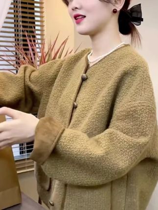 #高级感穿搭#休闲减龄穿搭 #简约大气