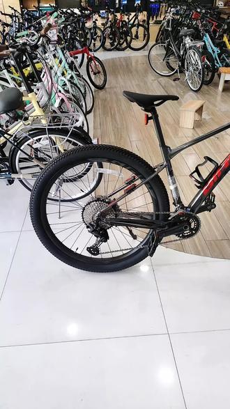 来调试XTC SCR2来了,看见XTC SCR1挺好,不带犹豫的再来一辆#捷安特 ##山地车xc #涿州