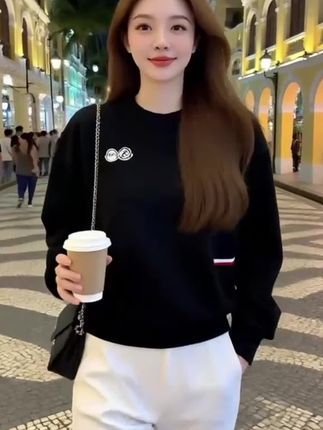 【秋冬必入🔥】这件提花毛衣也太显气质了吧!慵懒又高级,百搭到穿不厌✨ #秋冬穿搭 #针织衫 #打底衫 #毛衣女 #好物推荐