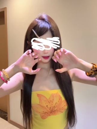 你变了好多 又或许 从头到尾是装的#f426蝴蝶罩衫