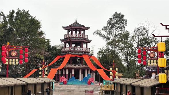 南充全新打造的熊猫三国城,春节正式亮相了 春节特惠19.9,放假就来这里玩
#遛娃好去处 #旅行推荐官 #南充周边游 #春节去哪玩 #春节快乐的n种方式