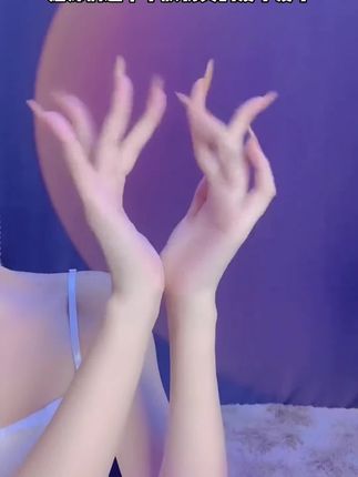 冰激凌柔嫩手膜