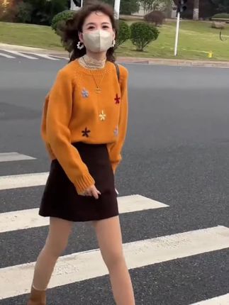 #穿搭#时尚穿搭#毛昵半身裙