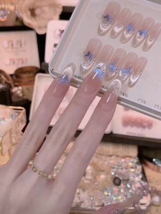 太高级了 #手工穿戴甲 #穿戴甲随意摘戴 #穿戴甲分享 #显白才高级 #仙女必备