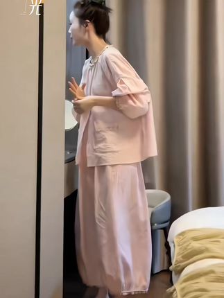 #宅家睡衣秀 #温柔风穿搭 #睡衣外穿 #在家也要美美哒 #舒适家居服