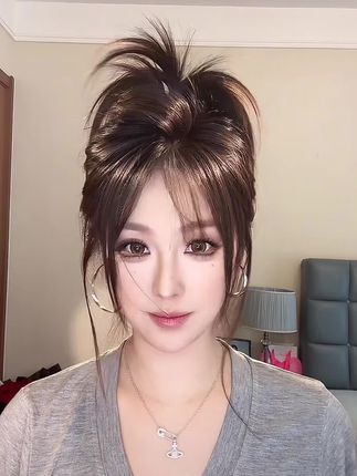 女生最好看的扎发#减龄气质 #减龄发型 #头饰 #羽毛抓夹 #日常扎发
