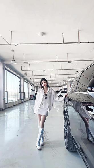 开理想的男人 家庭事业他都会 #理想l7 #汽车 #热点 #卖汽车的小姐姐