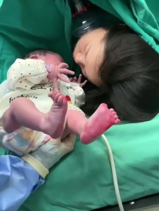 别再便傻的只准备哺乳内衣了,过来人经验告诉你!哺乳吊带背心真的超级实用,可以很好的护住肚子和腰!#孕期囤货 #哺乳穿搭#哺乳吊带#孕妈哺乳月子服#超便宜超划算