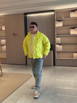 加肥加大潮流羽绒服,300多斤胖男生都可以穿,宽松显瘦,百搭不挑人,防风御寒,保暖性好,上班休闲皆可#大码男装 #大码穿搭 #胖男生#羽绒服@DOU+小助手