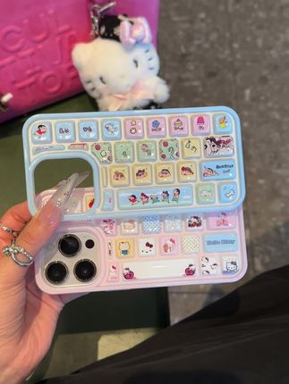 粉嫩嫩的kitty和小新键盘好可爱好稀饭~太可爱噜!!#键盘手机壳#这个手机壳真的长在我心巴上了 #谢谢你成为我的屏保 #阔爱炸了 #手机壳