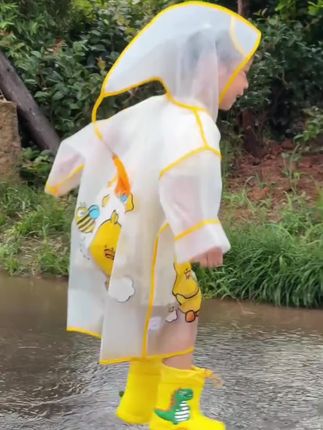 儿童卡通雨衣男童幼儿园女宝宝雨披小孩学生上学专用全身防水#儿童卡通雨衣 #宝宝雨披 #全身防水 #雨衣#儿童雨衣