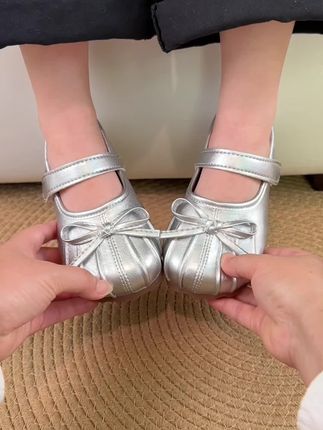 这个小公主鞋也太可爱了吧,关键价格还不贵#童鞋#儿童小皮鞋 #软底软面穿上超舒服 #公主小皮鞋 #好穿又好搭