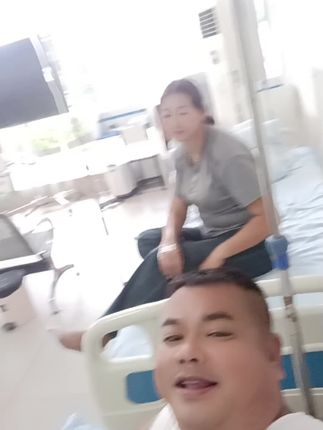 不离不弃相依为命。