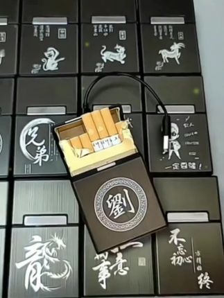 充电烟盒打火机二合一,防潮防水防挤压,方便又实用#创意打火机#打火机#烟盒打火机#烟民看过来#送男友的打火机推荐