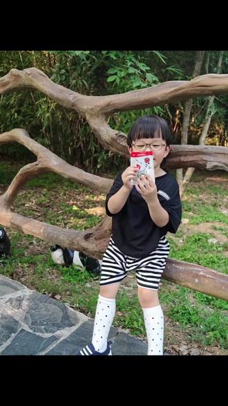 是不是总觉得孩子挑食,换个思路,可能是零食没选对!试试法优乐,它的味道是慢发酵带出的天然醇香,喝起来口感特别顺滑。#宝宝辅食 #宝妈推荐 #法优乐 #儿童酸奶 #不能错过的双12必买清单