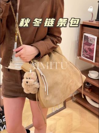 是心动啊 韩系慵懒的卡其色托特包包来喽 我说设计师你别太会了#热门 #包包推荐 #平价 #艾米兔女包 #托特包
