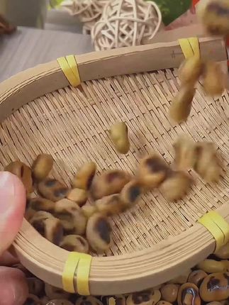 这个比瓜子还好吃的滤芯蚕豆是控糖的,我和家人的解馋小零食,真的巨香巨好吃!#美味零食 #想吃的就来 #快来一起尝个鲜