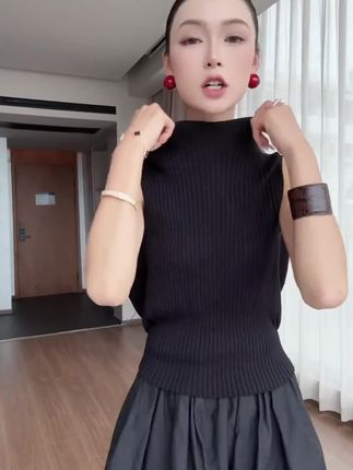 2025夏季新款竖条纹纯欲慵懒风气质坎肩袖上衣纯色百搭半身裙套装#半身裙 #套装 #女装 #上衣 #百搭