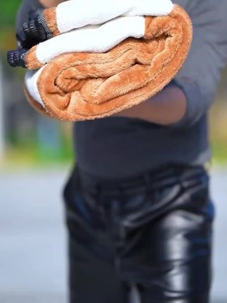 冬季男士皮裤加绒加厚,宽松防水保暖,中老年骑行外卖皆适用!#男士皮裤 #冬季加绒皮裤 #骑行防水皮裤 #中老年皮裤 #好物推荐