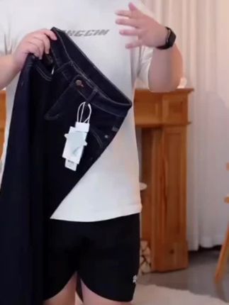 #牛仔裤 (2025秋季款)黑金丹宁微喇牛仔裤女中高腰修身裤拖地高弹四面弹#高腰牛仔裤 #早秋新款 #微喇牛仔裤 #谁穿谁好看