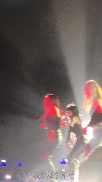 2025年12月31日10:54分,我确定吴世勋把我锤入坑底了#现场氛围 #吴世勋 #染色体跨年