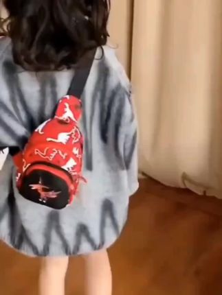 #斜挎包 #腰包 #儿童包包 #儿童斜挎包 #户外腰包