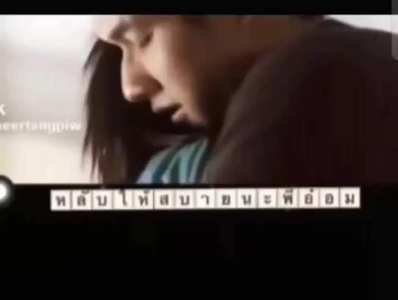 OM哥在早期的MV里又一次饰演兵哥哥