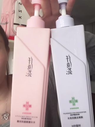 棉花糖一直在用的,纤花荟洗发水,49.9到手两瓶,支持正装试用,清爽祛屑止痒,洗了让你的头发又又顺#洗发水 #洗发水推荐 #清爽去屑洗发水 #好用的洗发水推荐 #自用好物分享