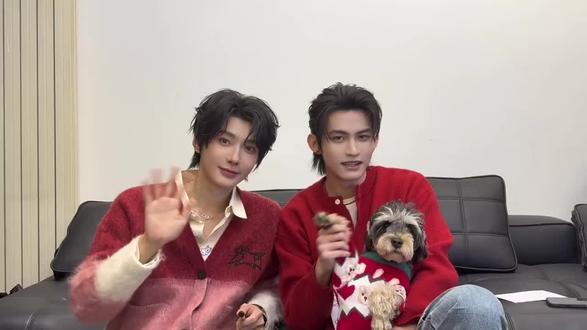 高嘉辉你的画🖼️比你的字更抽象!!!
普普还是太了解你了
@云旗Yunqi @郝熠然