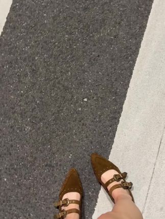想焊在脚上的复古铆钉鞋!!!带内增高