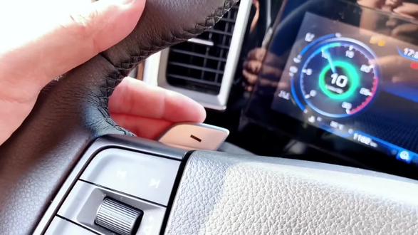 欧曼银河配备“采埃孚自动挡变速箱”
DM挡、RM挡、A/M按键、E/P按键
分别代表什么意思?打开视频一探究竟
蒙城福顺|0558-7969559#欢迎新老客户的光临 #诚信经营质量第一 #全国卡友 #物流运输 #卡车司机