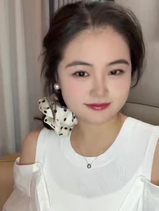 我的发型我做主 简单发型 发箍这样戴好美