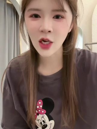 【汤圆】韩版美女图印花短袖